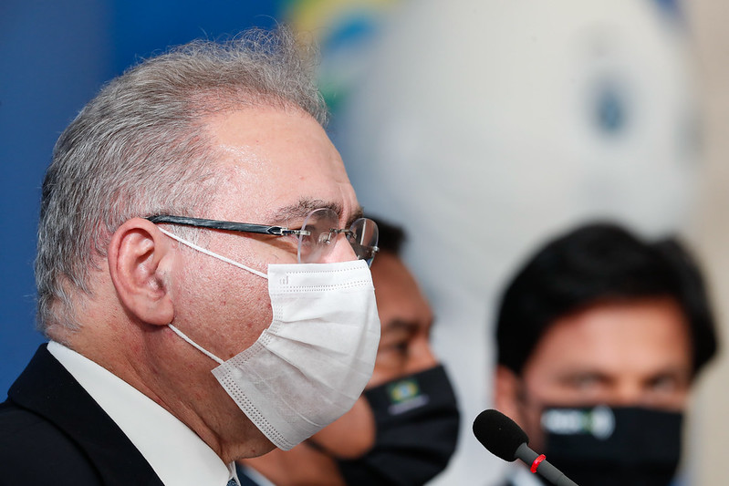 Queiroga faz apelo a países com doses extras de vacinas contra Covid-19