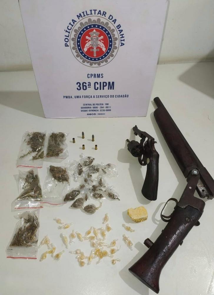 Operação da PM apreende armas e drogas após confronto com criminosos 