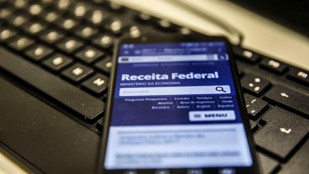 Bolsonaro veta prorrogação de declaração de Imposto de Renda até 31 de julho