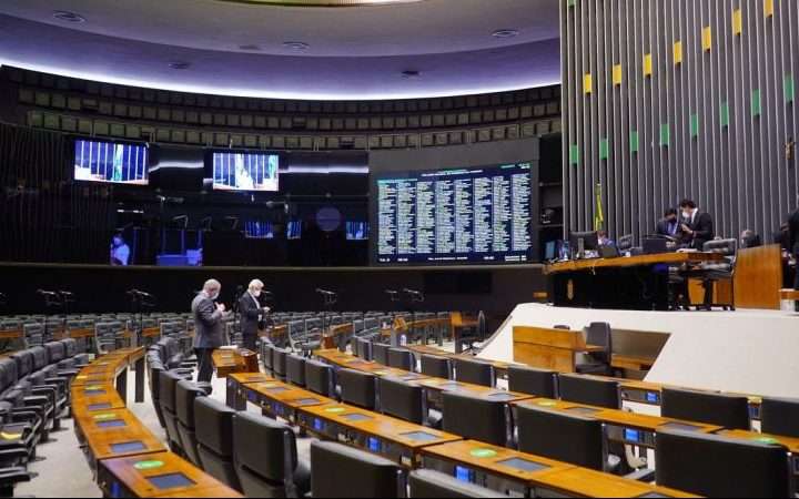 Por um voto, CCJ barra projeto para facilitar impeachment de ministros do STF