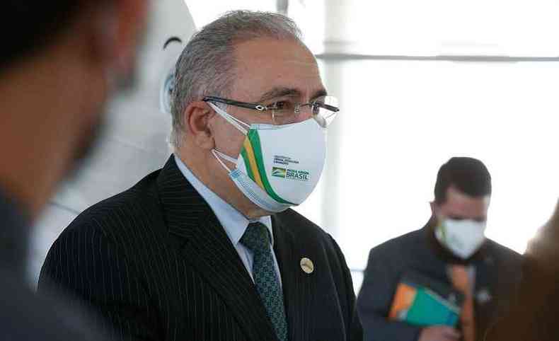  Queiroga se recusa a falar sobre cloroquina e provoca bate boca