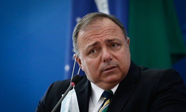 Pazuello está determinado em não comparecer à CPI, diz Randolfe