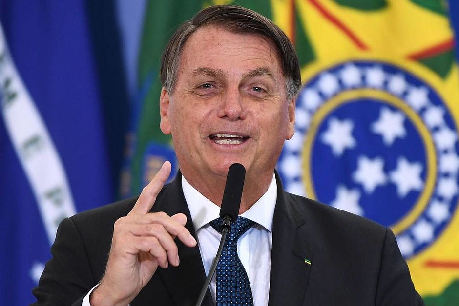 Bolsonaro lidera corrida presencial em todos os cenários, diz pesquisa