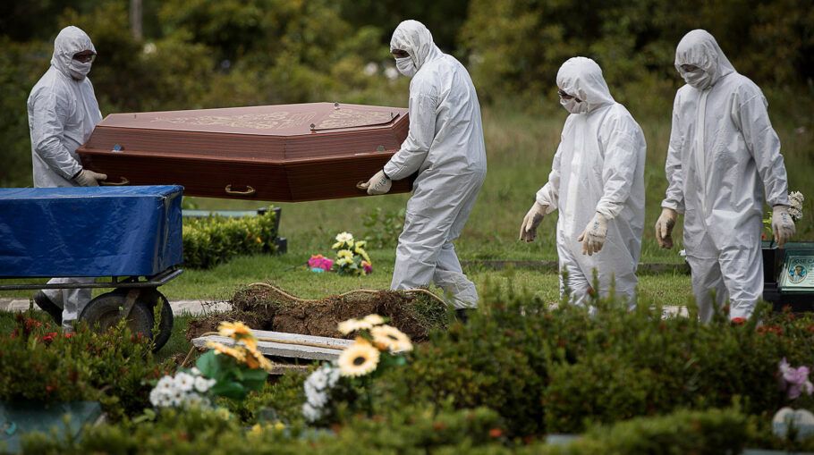 São Paulo ultrapassa a marca de 100 mil mortos por Covid-19