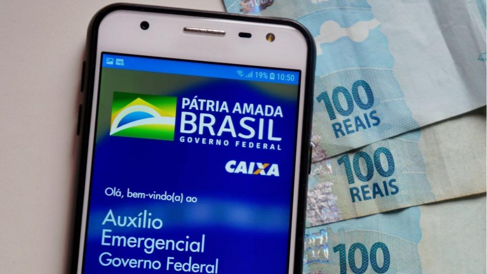 Trabalhadores nascidos em agosto podem sacar auxílio emergencial