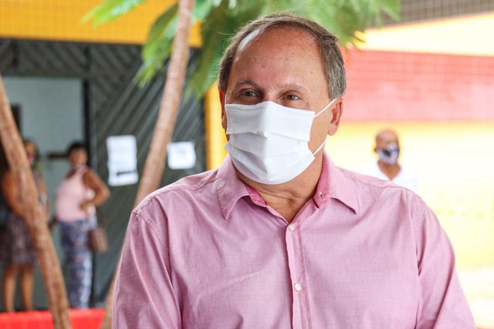 Gualberto desafia governador a repassar ensino médio e promete construir mais três escolas