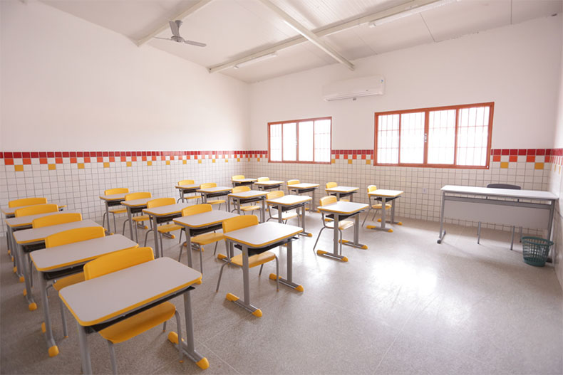 Sindicatos dos professores e das escolas particulares discutem suspensão das aulas presenciais