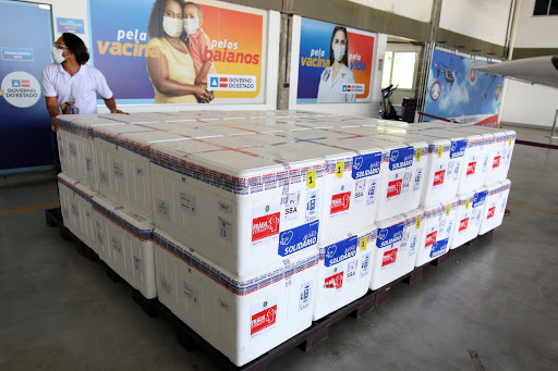 Chegam à Bahia 566 mil doses de vacinas contra a covid-19