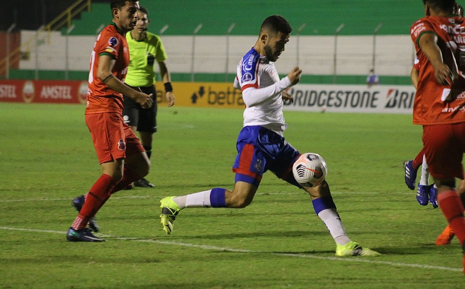 Patrick comemora triunfo do Bahia, mas pede foco no Independiente