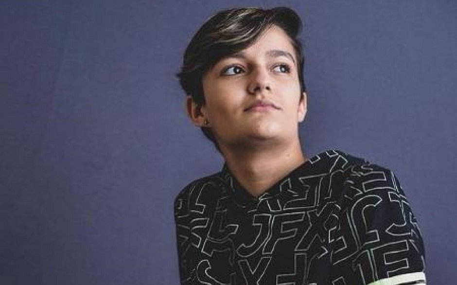 aos 16, ex-The Voice Kids se assume trans: 'orgulho do homem que me tornei'