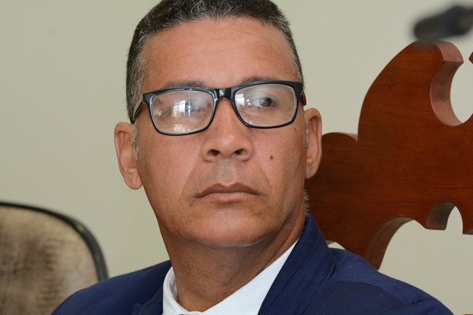 Pastor Sandro reconhece importância de lei que regulamenta mototaxistas em Mata de São João