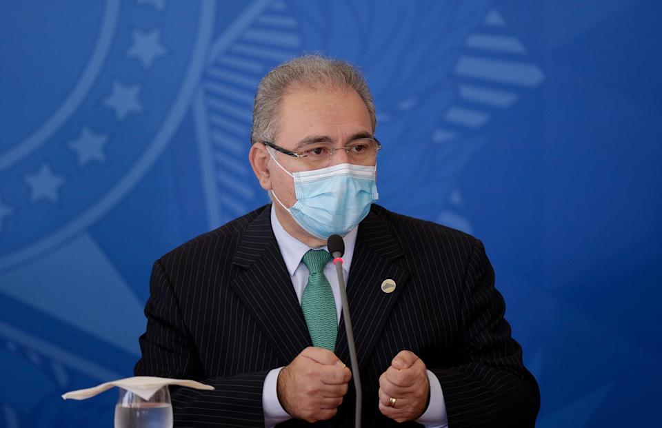 Com chegada de insumos, Queiroga prevê ao menos 40 milhões de doses em junho