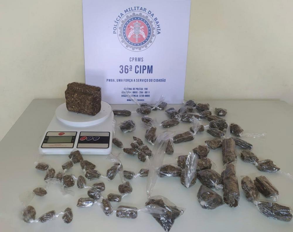 Trio é preso com 70 trouxas de maconha em Dias d’Ávila