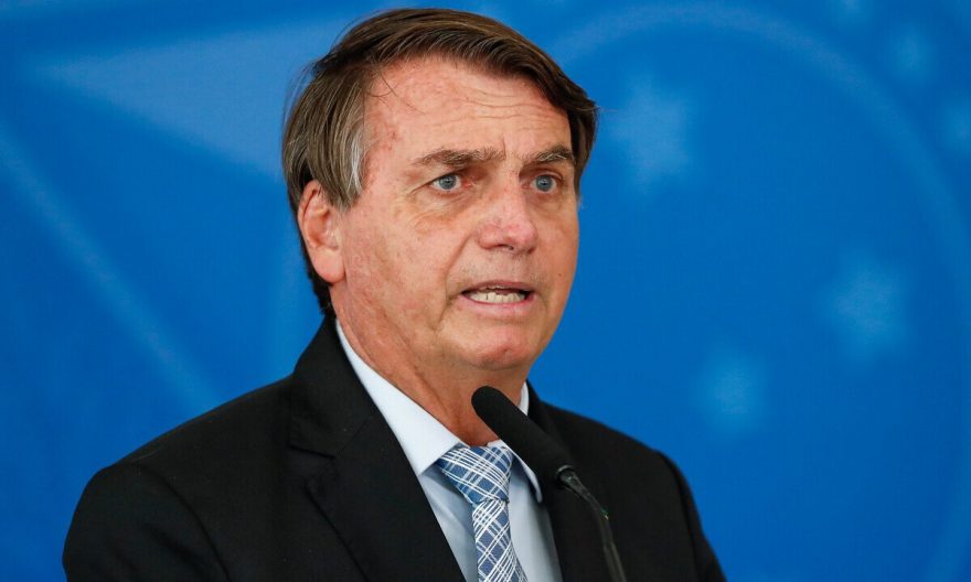 Bolsonaro sanciona lei que altera o Código Penal e endurece pena para crime online