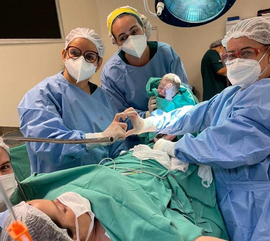 Nasce primeiro bebê de Feira de Santana com anticorpos para a covid-19