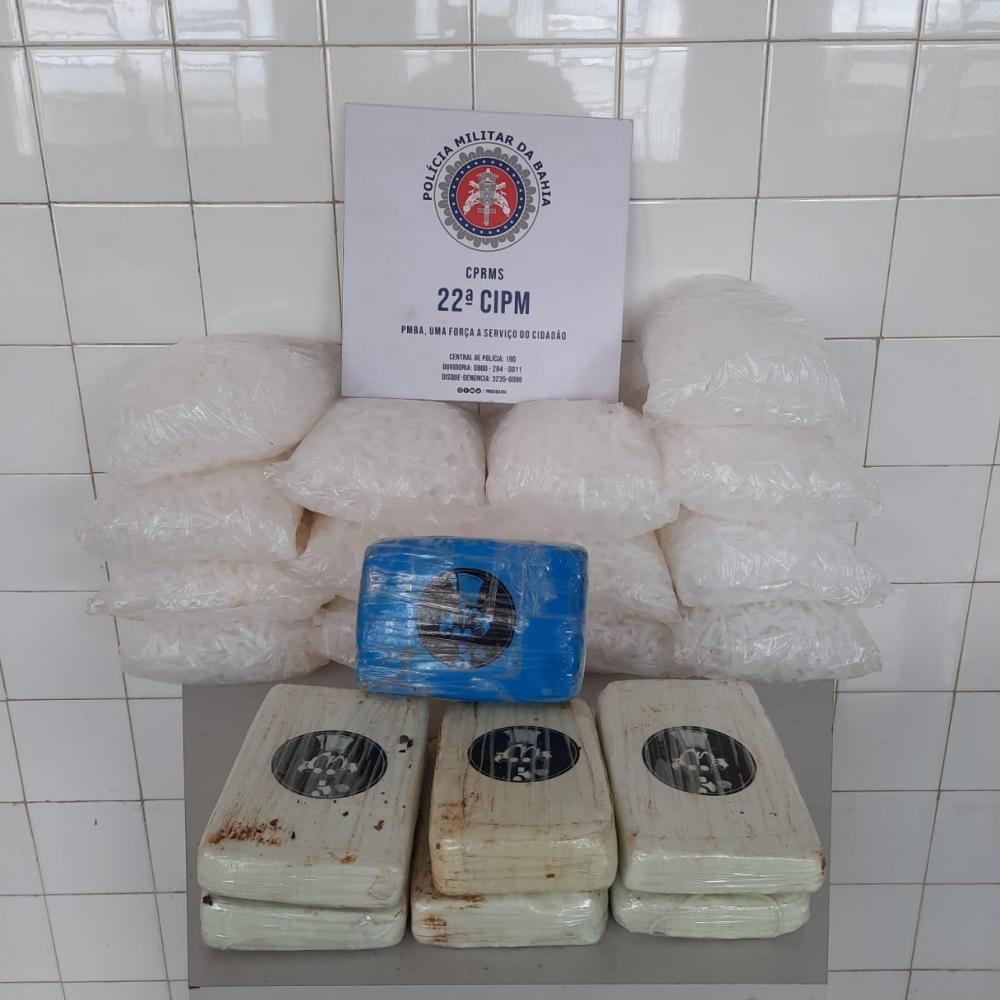 Simões Filho: 22ª CIPM encontra 7 kg de pasta base de cocaína enterrados