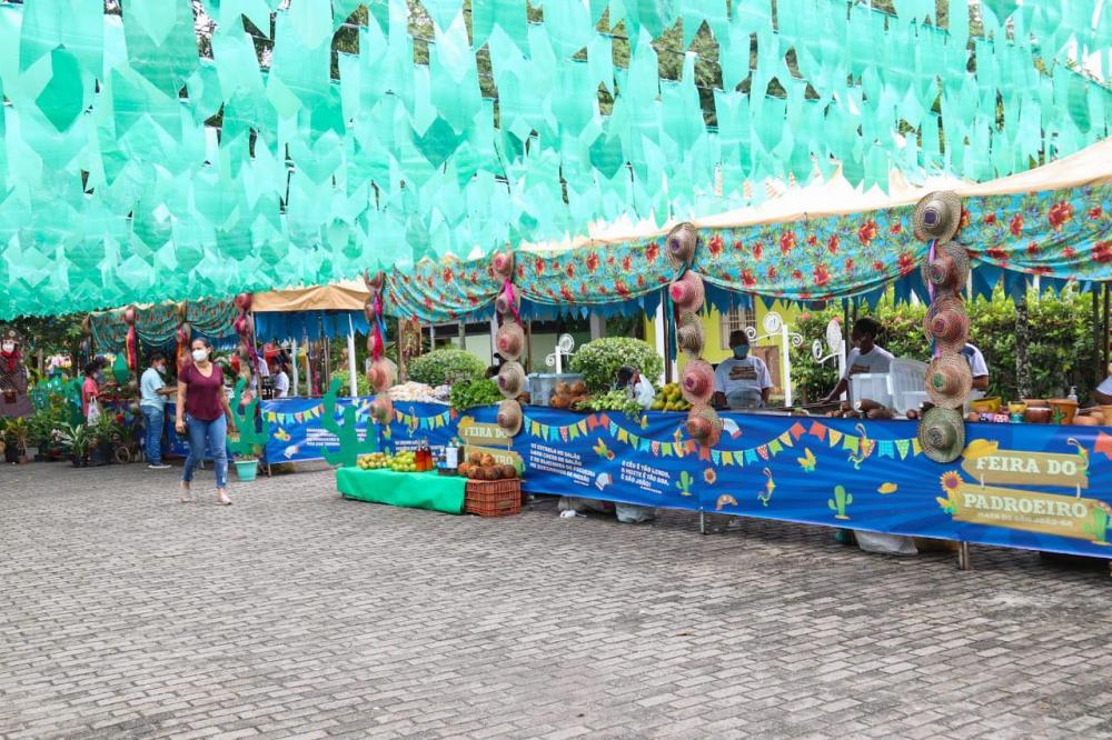 Feira do Padroeiro mantém tradição junina viva em Mata de São João