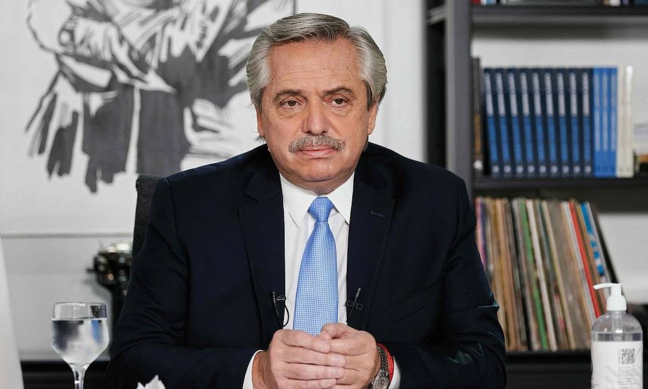 Presidente da Argentina diz que ‘brasileiros vieram da selva, argentinos da Europa’