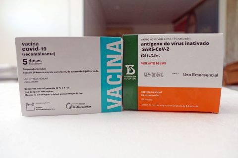 Nova remessa de vacinas contra Covid-19 chega à Bahia
