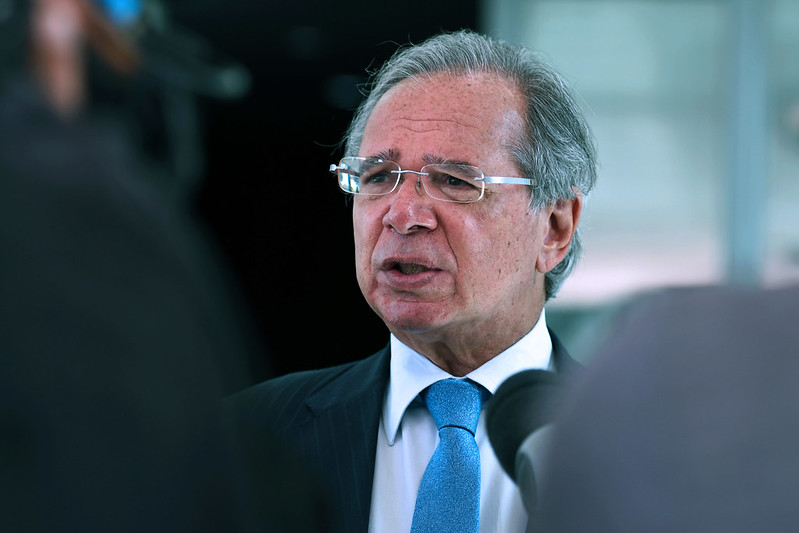 Nova rodada do auxílio emergencial será de três meses, diz Paulo Guedes
