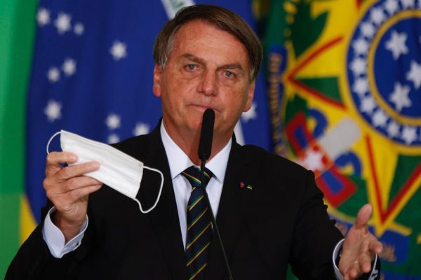 Reprovação a Bolsonaro sobe cinco pontos em pouco mais de um mês em SP