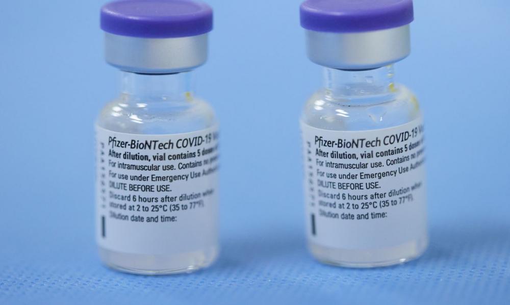 Brasil recebe lote de vacinas da Pfizer pelo consórcio Covax Facility 