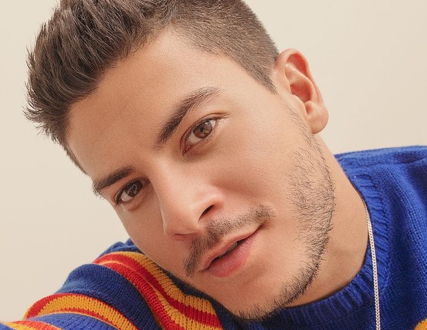 Arthur Aguiar reage sobre chances de participar de A Fazenda e do BBB