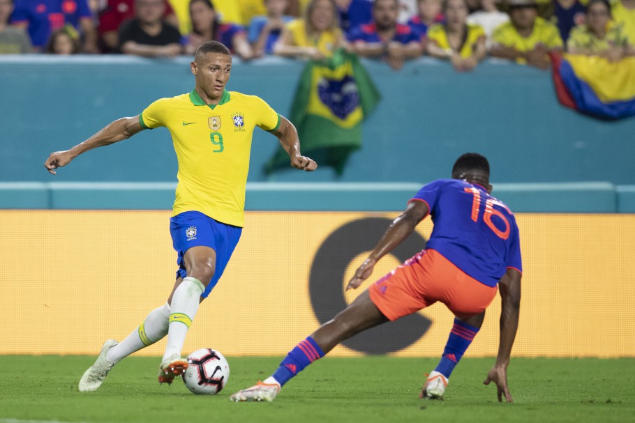 Brasil enfrenta a Colômbia pela Copa América 