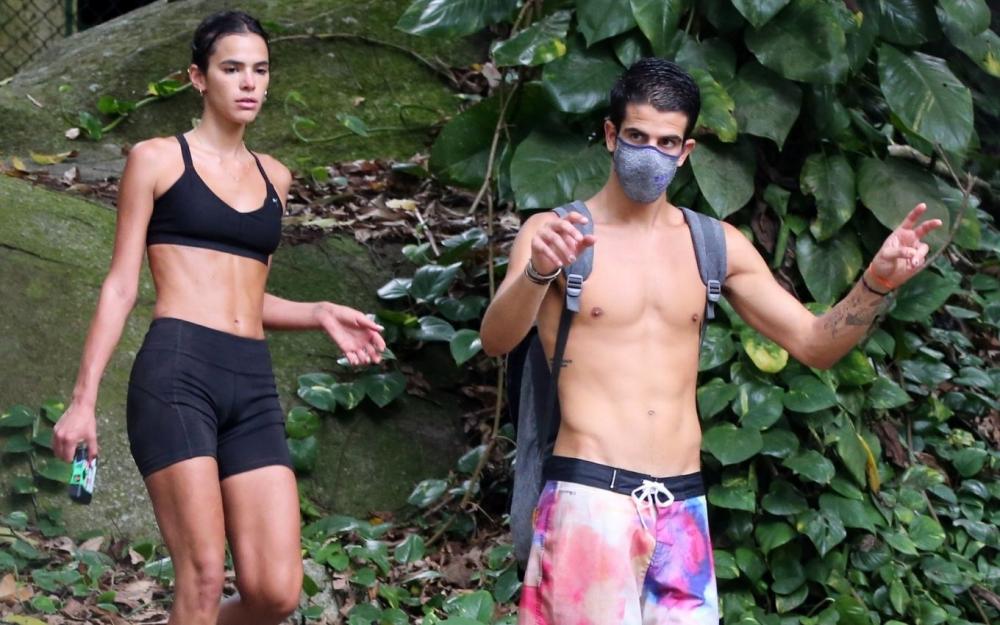 Relacionamento entre Bruna Marquezine e Enzo Celulari chega ao fim