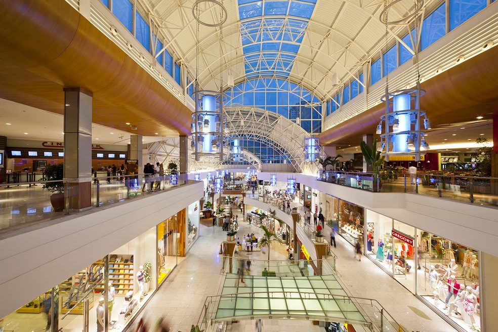 Shoppings terão funcionamento alterado no feriado de 2 de julho; confira