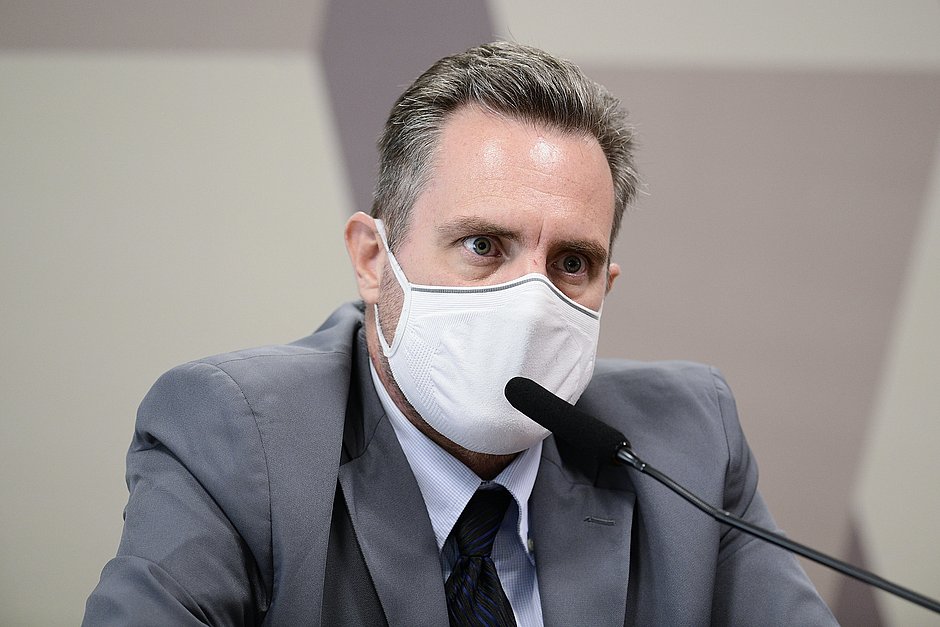 Proposta de propina era de 1 dólar por dose, confirma Dominguetti na CPI