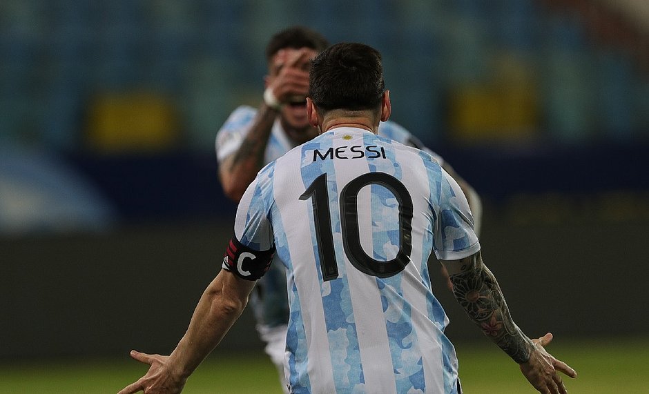 Argentina vence Equador e vai às semi da Copa América
