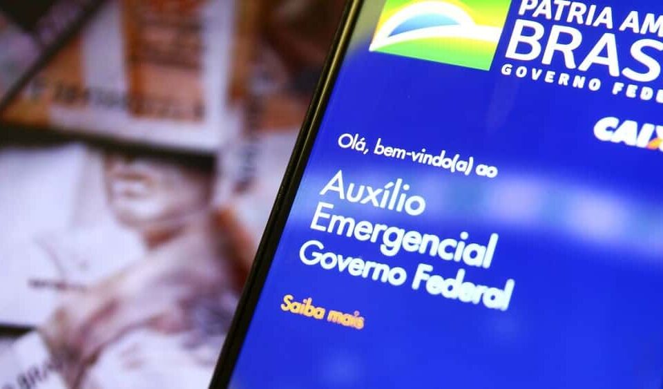 Governo anuncia extensão do auxílio emergencial por mais três meses, até outubro