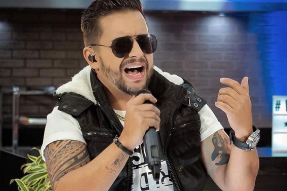 Cantor sertanejo Kleber morre aos 37 anos vítima da Covid-19
