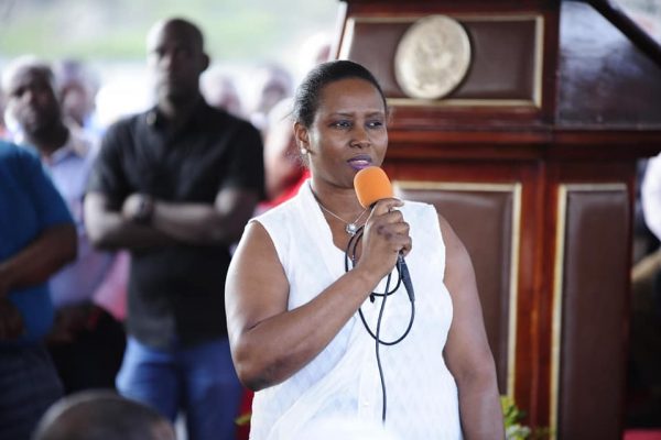 Baleada em atentado, primeira-dama do Haiti morre no hospital