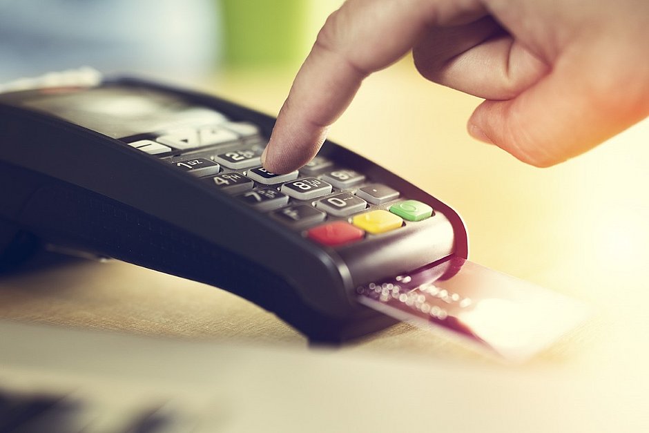 Detran-BA regulamenta pagamento com cartão em clínicas de trânsito 