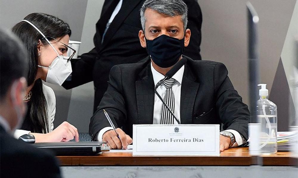 Após pagamento de fiança, Roberto Dias vai responder em liberdade