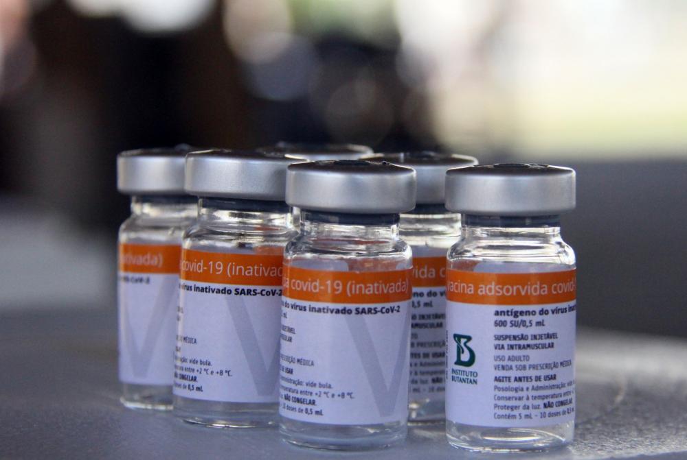 Instituto Butantan inicia produção de 20 milhões de doses da CoronaVac