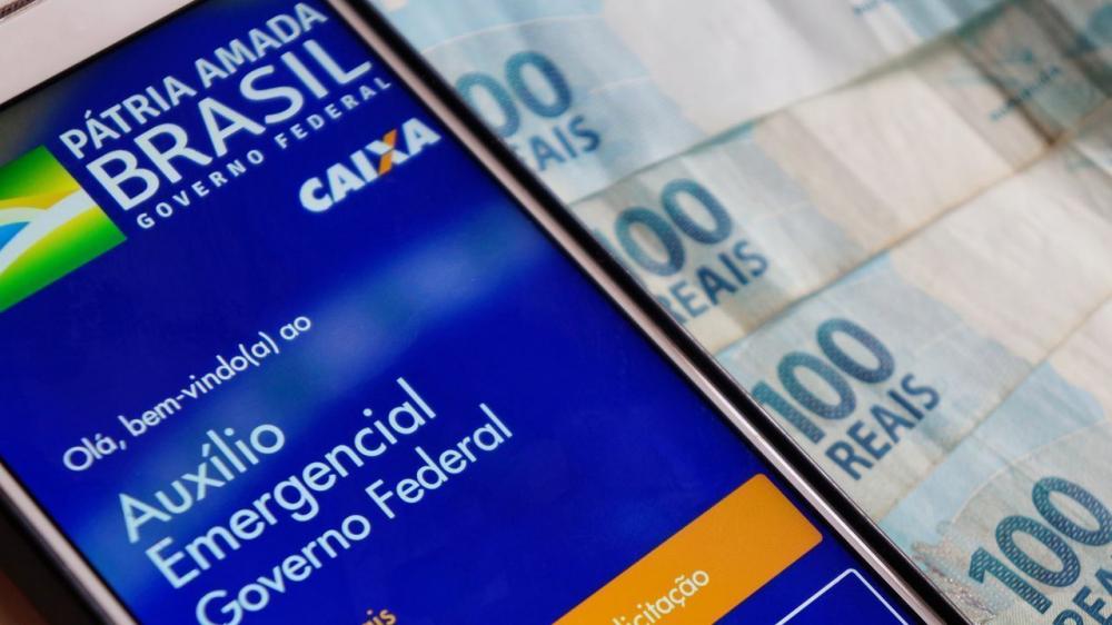 Caixa paga auxílio emergencial a nascidos em fevereiro neste domingo