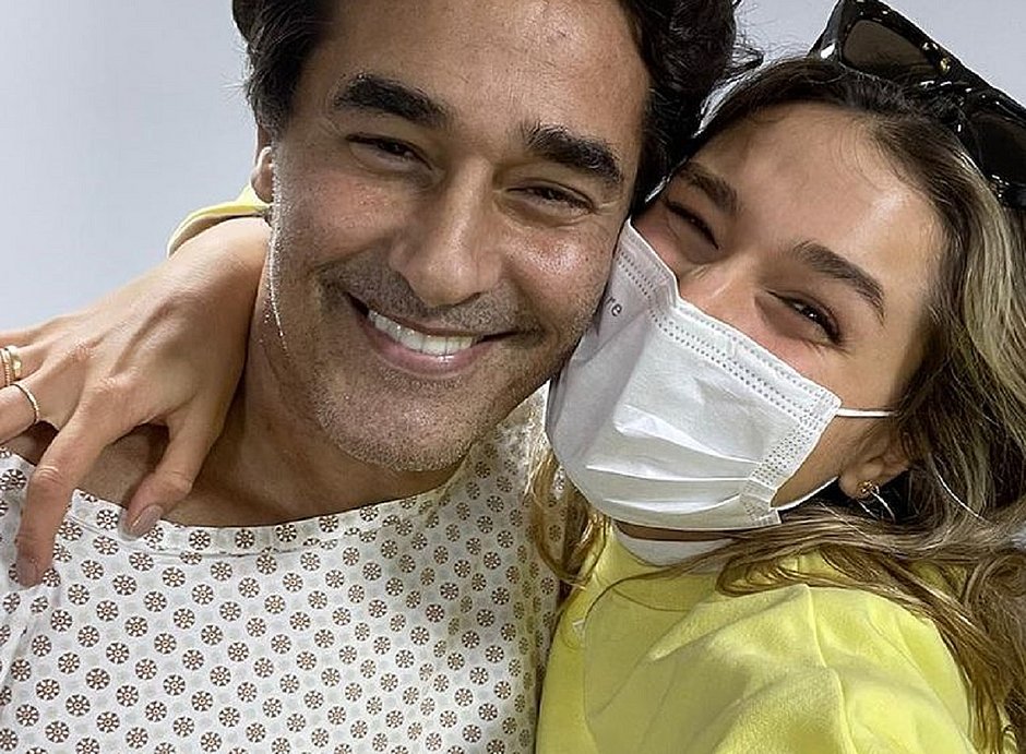 Sasha posta foto com Szafir após ele deixar UTI, e Xuxa celebra: 'Amor de pai'