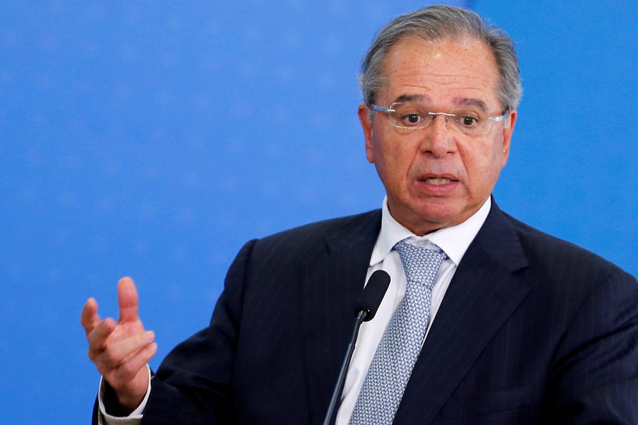 Guedes fala em 'reorganização interna' na Economia, após Bolsonaro indicar reforma ministerial