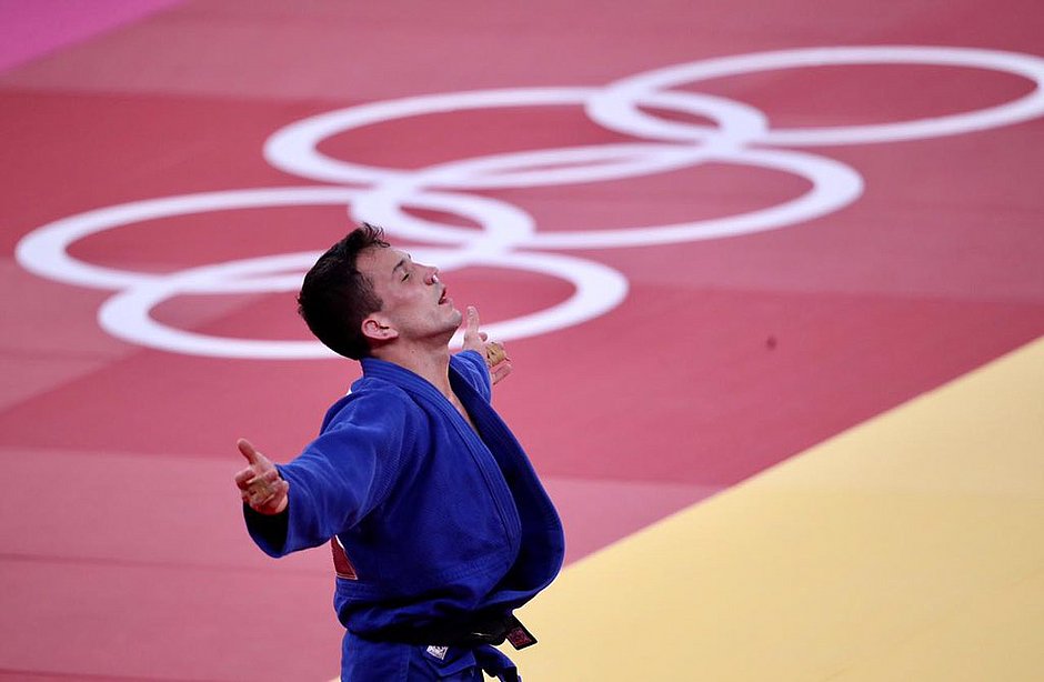 Daniel Cargnin derrota israelense e leva o bronze no judô até 66kg