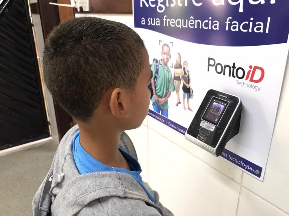 Mata de São João adota reconhecimento facial para monitorar frequência de alunos
