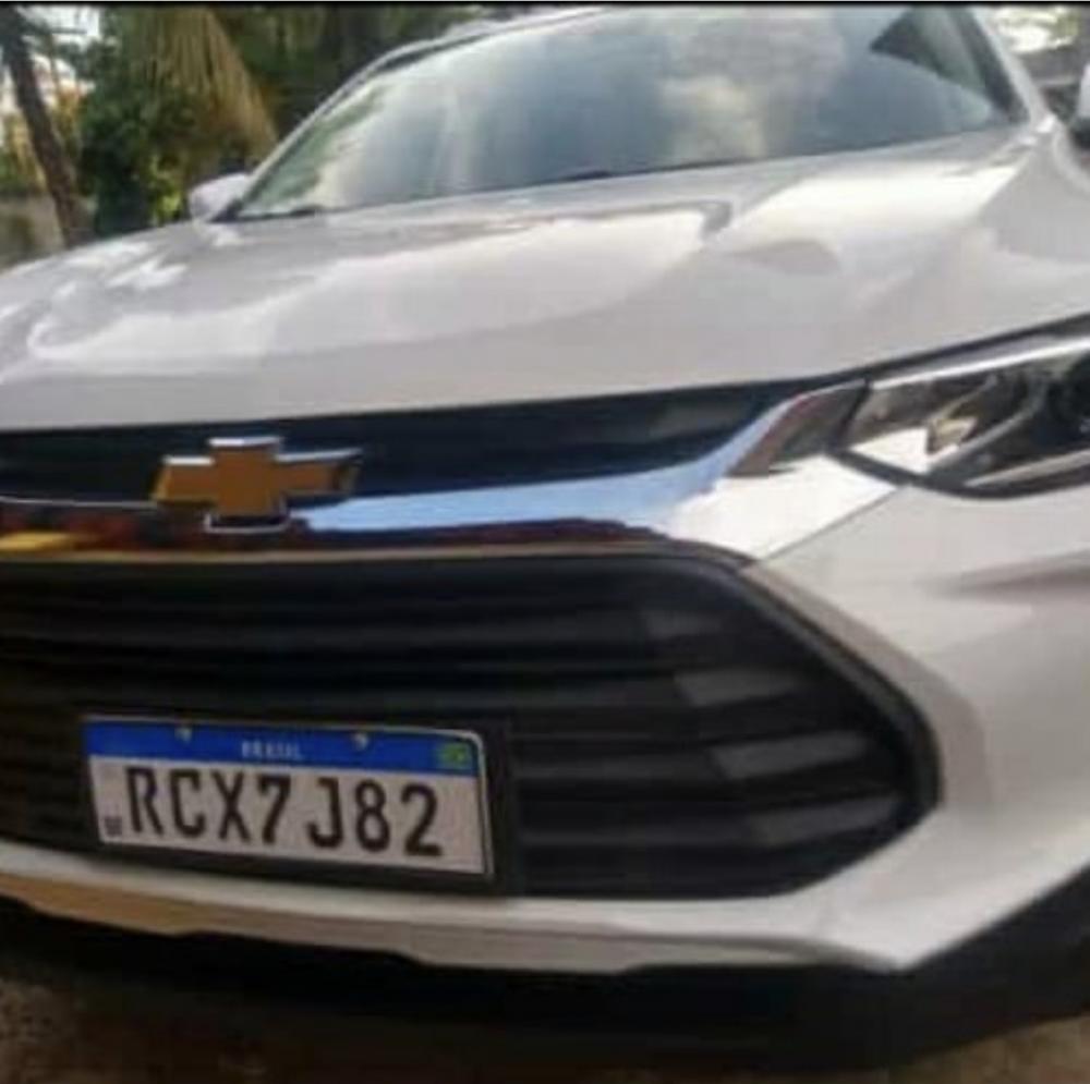 Carro é tomado de assalto em Amado Bahia