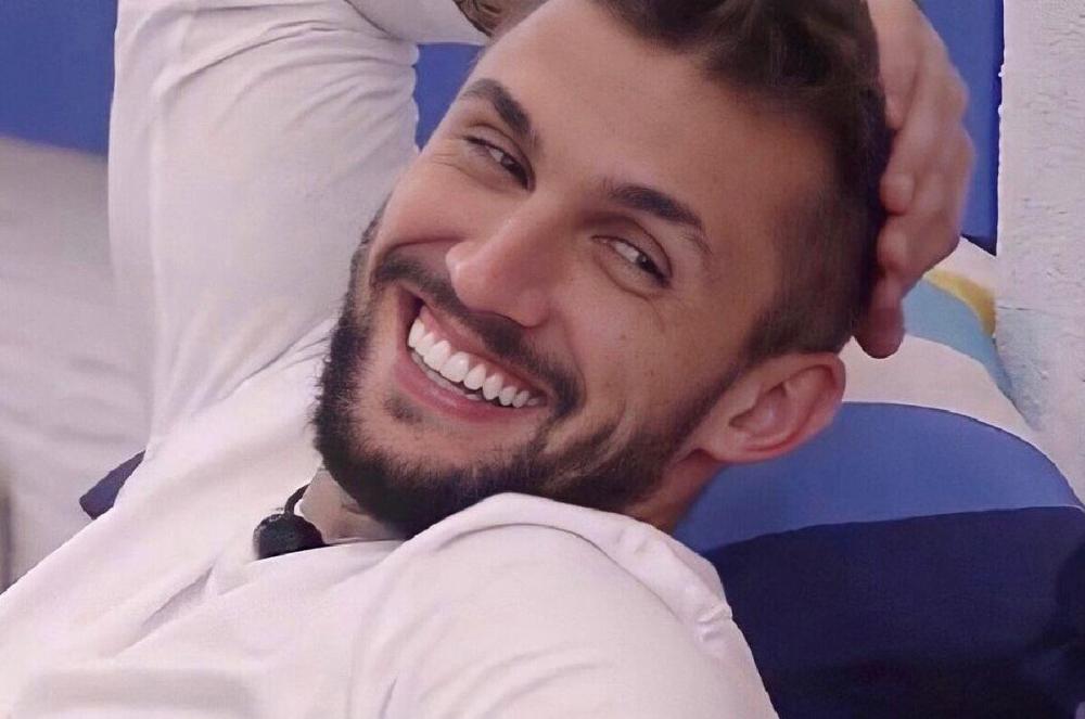 Ex-BBB Arthur Picoli é contratado pelo Flamengo: 'Prometo dar o meu melhor'