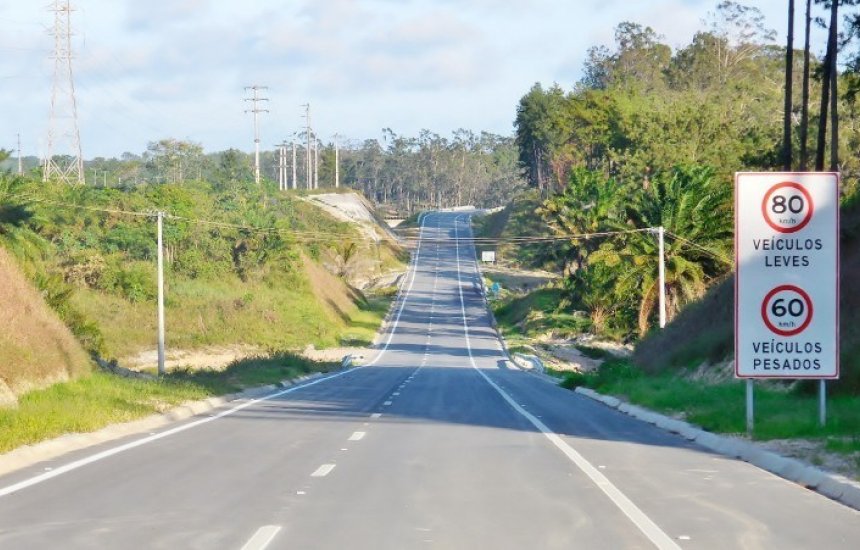 Trânsito é liberado na Via Parafuso sentido Salvador