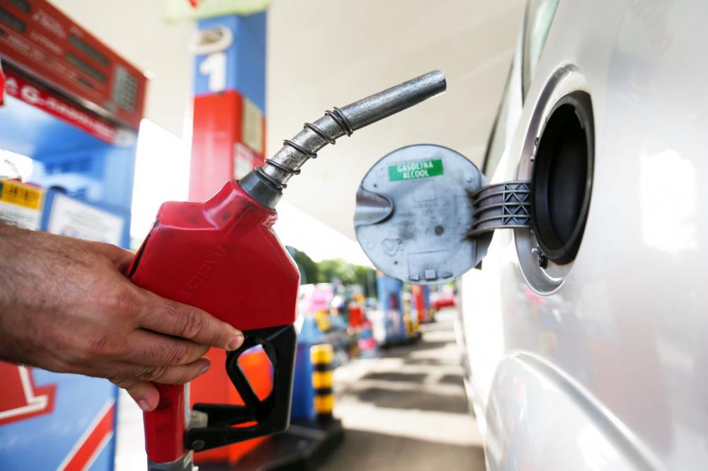 Agosto começa com aumento do diesel e da gasolina nas bombas de combustível