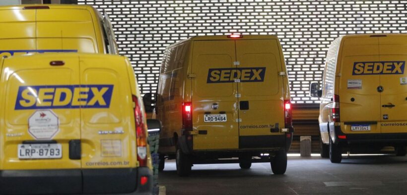 Câmara inicia sessão para votar projeto de privatização dos Correios