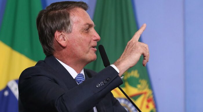 Bolsonaro comemora aprovação do PL dos Correios e projeta lucro de R$ 3 bi