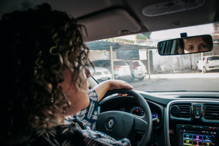 Após casos de assédio, Salvador terá aplicativo exclusivo com motoristas mulheres
